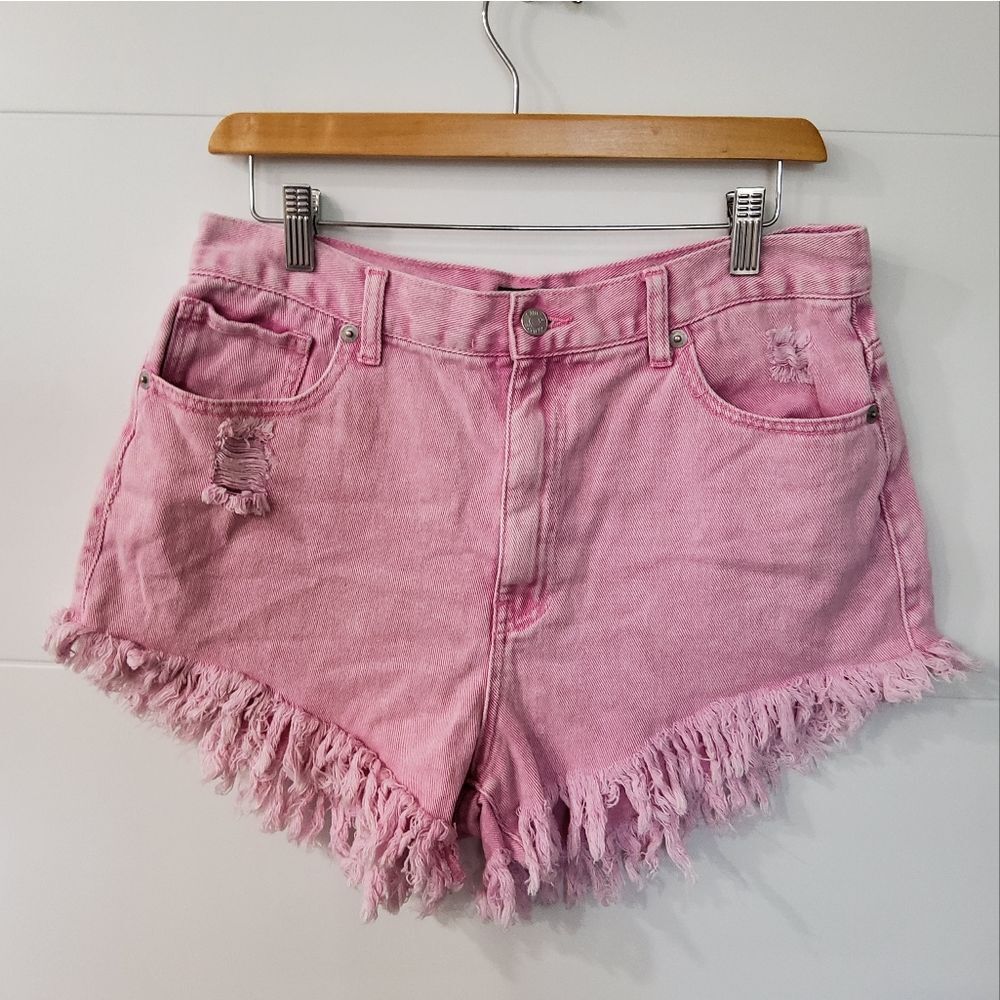Simply Society Pink Distressed Shorts Size 31